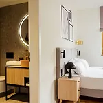 מלון דירות Bob W Munich Airport - Peterhof 4*