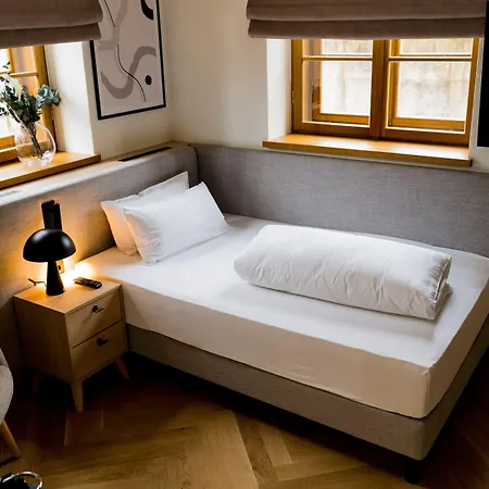 Aparthotel Bob W Munich Airport - Peterhof Frisinga