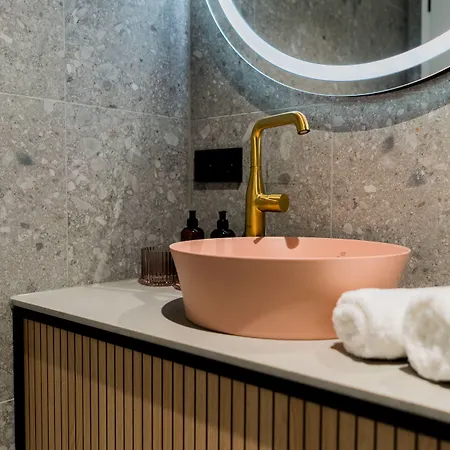 Bob W Munich Airport - Peterhof Aparthotel Frisinga
