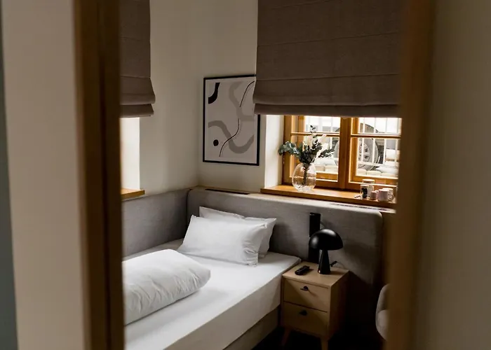 Bob W Munich Airport - Peterhof 4* Freising
