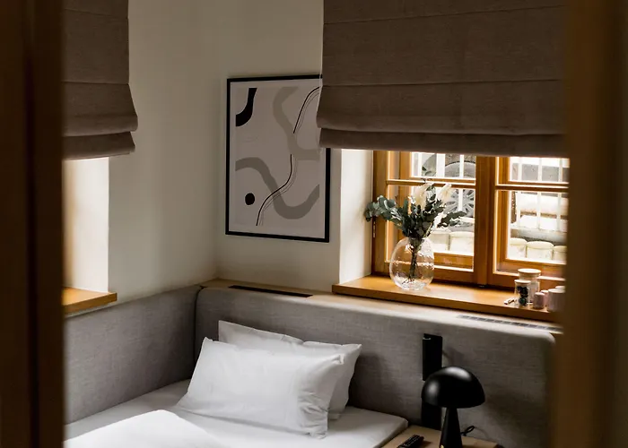 Bob W Munich Airport - Peterhof 4* Freising