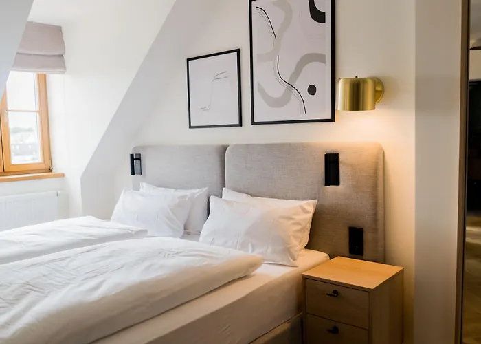 Bob W Munich Airport - Peterhof 4* Freising