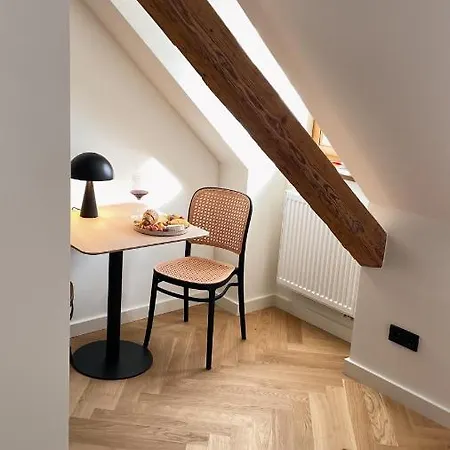 Bob W Peterhof Aparthotel 4*