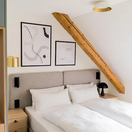 Aparthotel Bob W Peterhof 4*