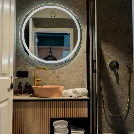 Bob W Munich Airport - Peterhof 4* Freising