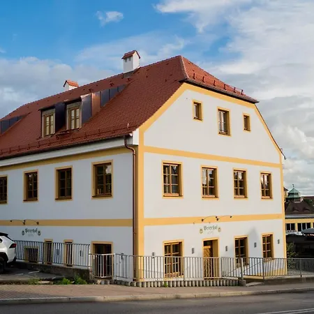 Aparthotel Bob W Peterhof 4*