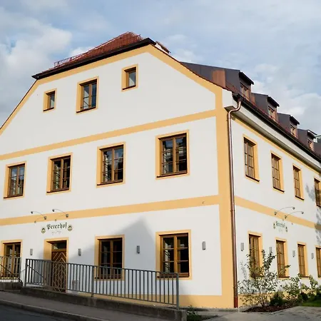Bob W Peterhof Aparthotel Freising