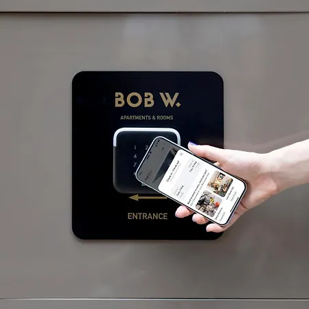 Bob W Peterhof Aparthotel 4*