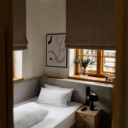 Bob W Munich Airport - Peterhof 4* Freising
