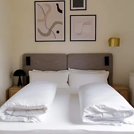 Bob W Munich Airport - Peterhof 4* פרייזינג