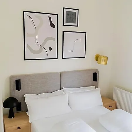 Bob W Munich Airport - Peterhof 4* Freising