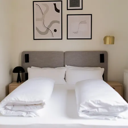 Bob W Munich Airport - Peterhof 4* Freising