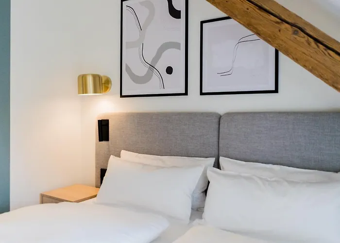 Bob W Munich Airport - Peterhof アパートホテル 4*